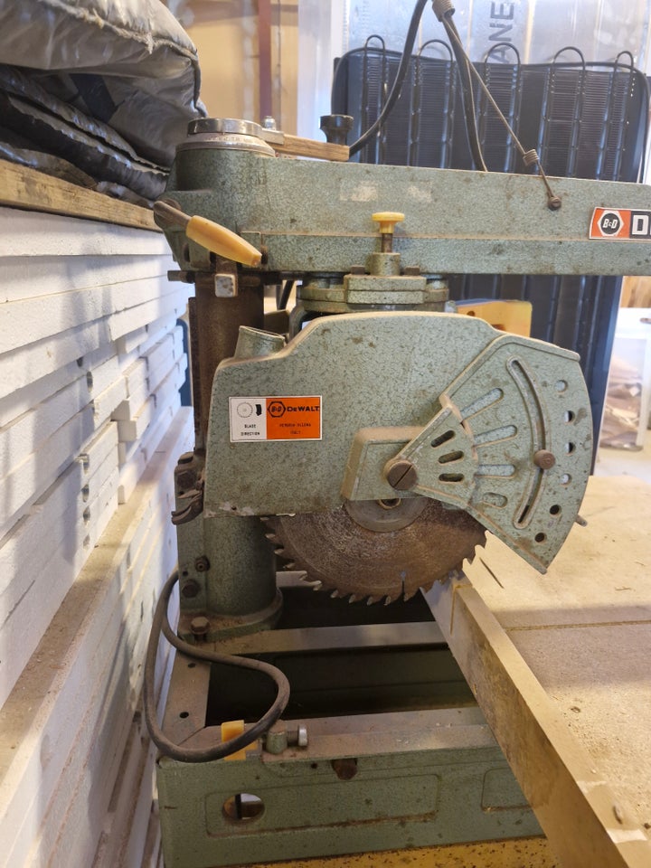 Radial arm saw, DeWalt