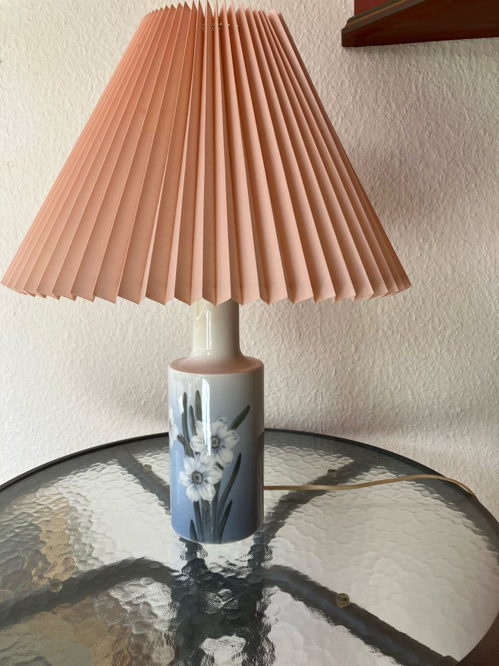 Lampe Porcelæn 50 år gl