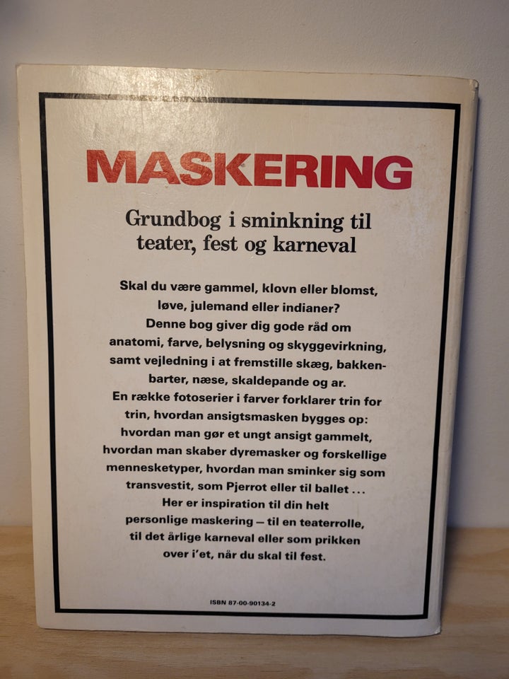 Maskering- grundbog i sminkning,