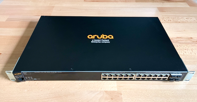 Switch, HP Aruba 2530-24G , Perfekt