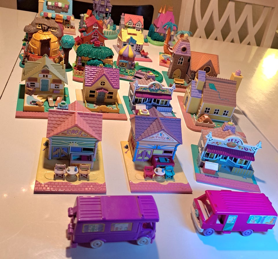 Polly Pocket, Dukkehuse