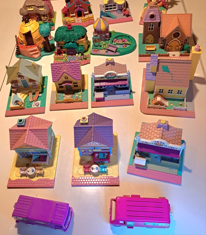 Polly Pocket, Dukkehuse