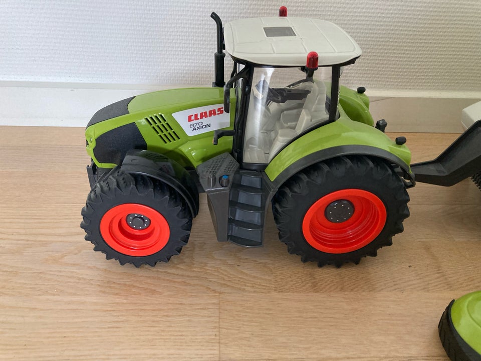 Claas fjernstyret traktor med