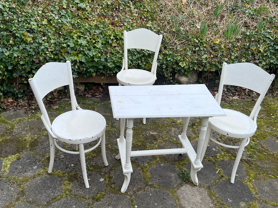 Gammelt bord med 3 stole 100 år gl