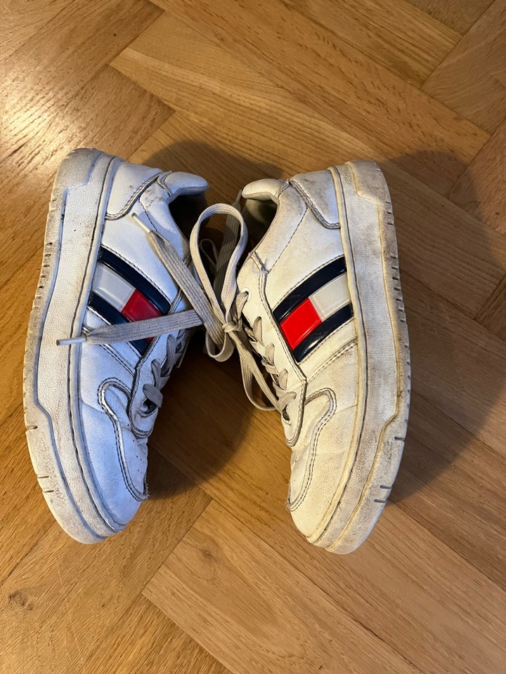 Sneakers, str. 35, Tommy Hilfiger