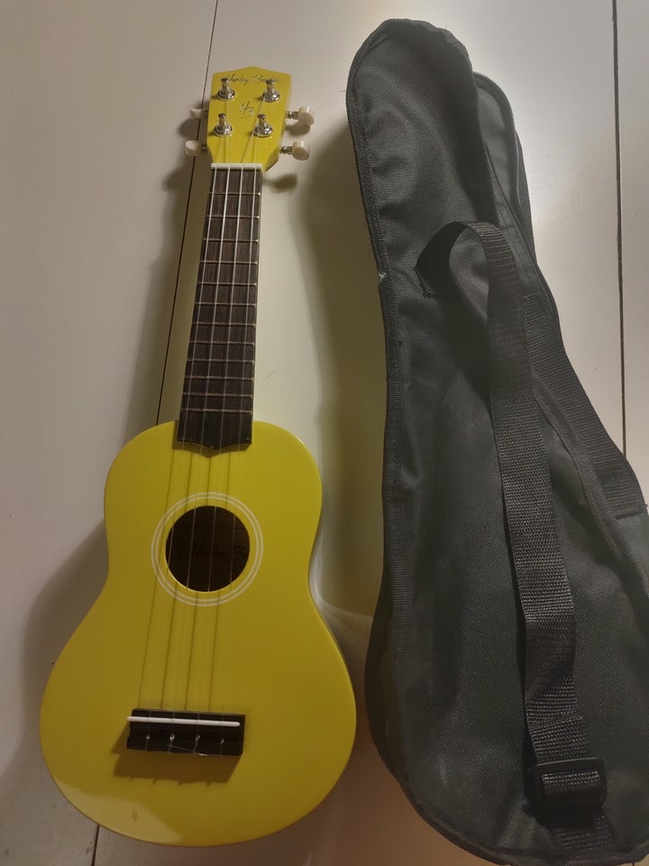 Ukulele Harley Benton 12