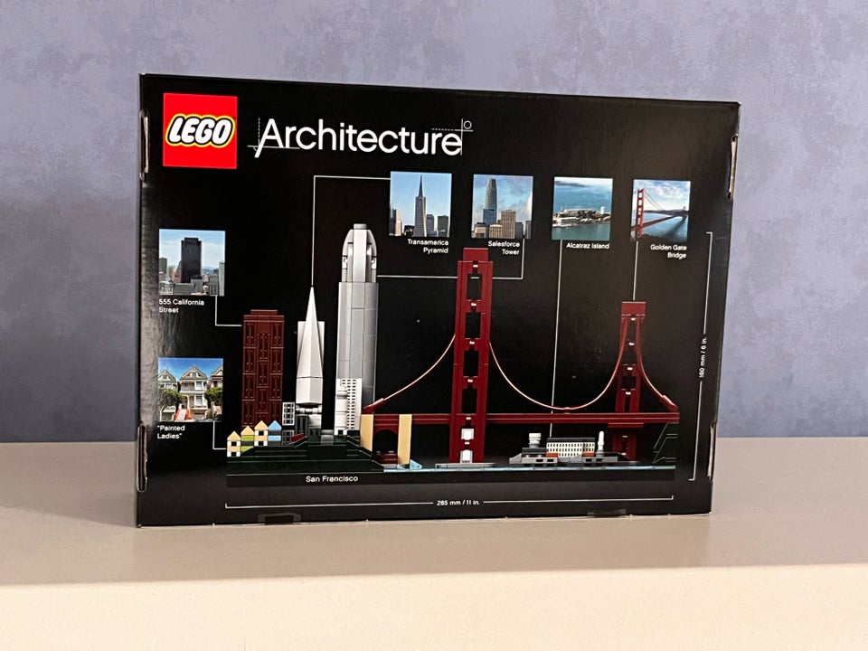 Lego Architecture 21043