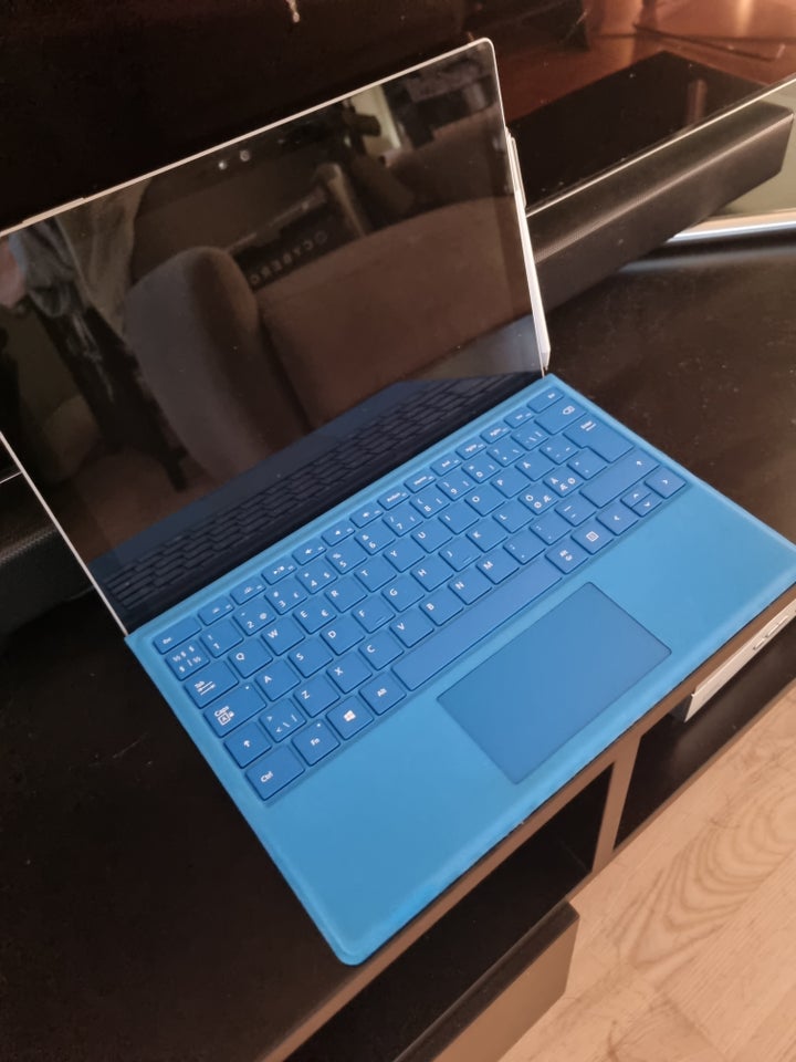 Microsoft Surface pro 4, I5.- 6300