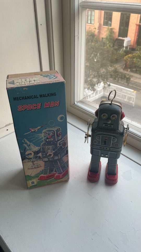 Robot, Spaceman