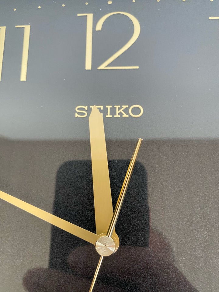 Vægur, SEIKO QUARTZ Japan