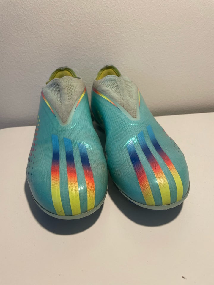 Fodboldstøvler, Adidas X