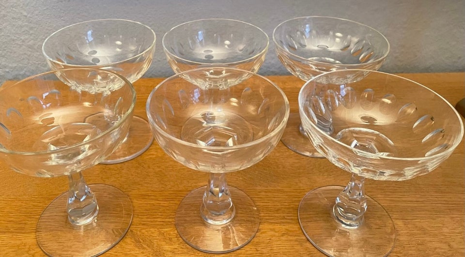 Glas DERBY CHAMPAGNESKÅLE