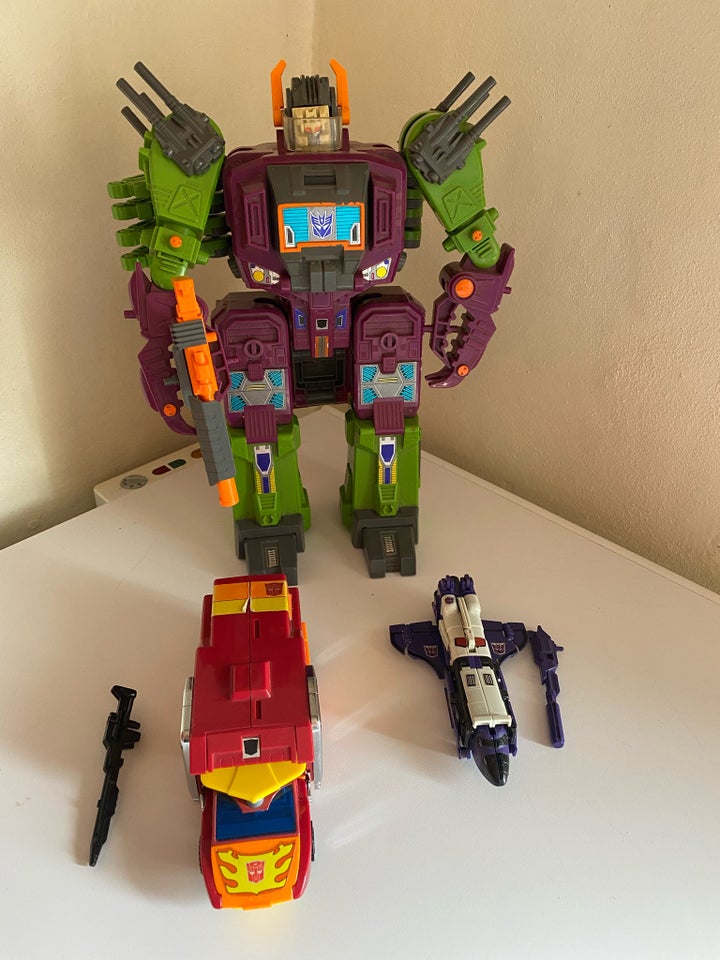 G1 TRANSFORMERS