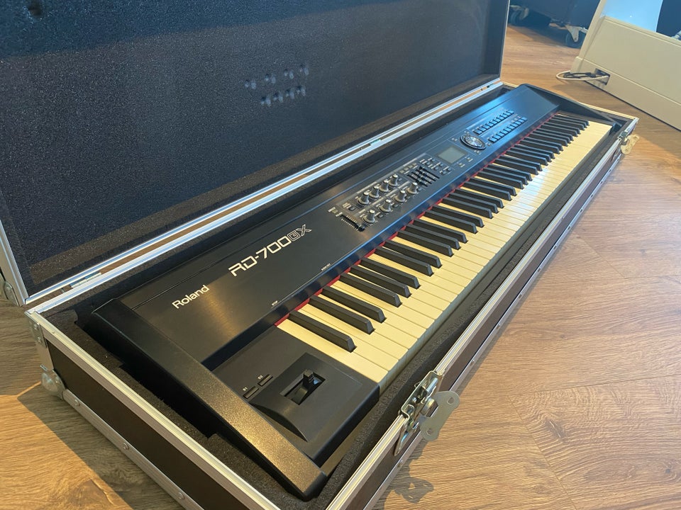 Elpiano, Roland RD 700 GX