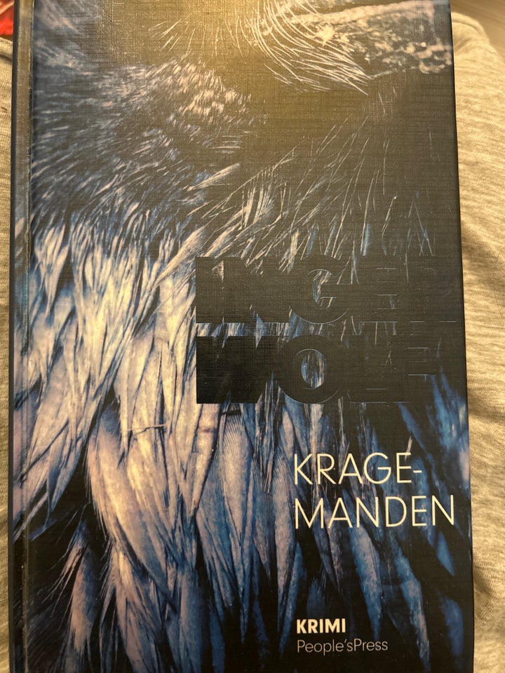 Kragemanden , Inger Wolf , genre: