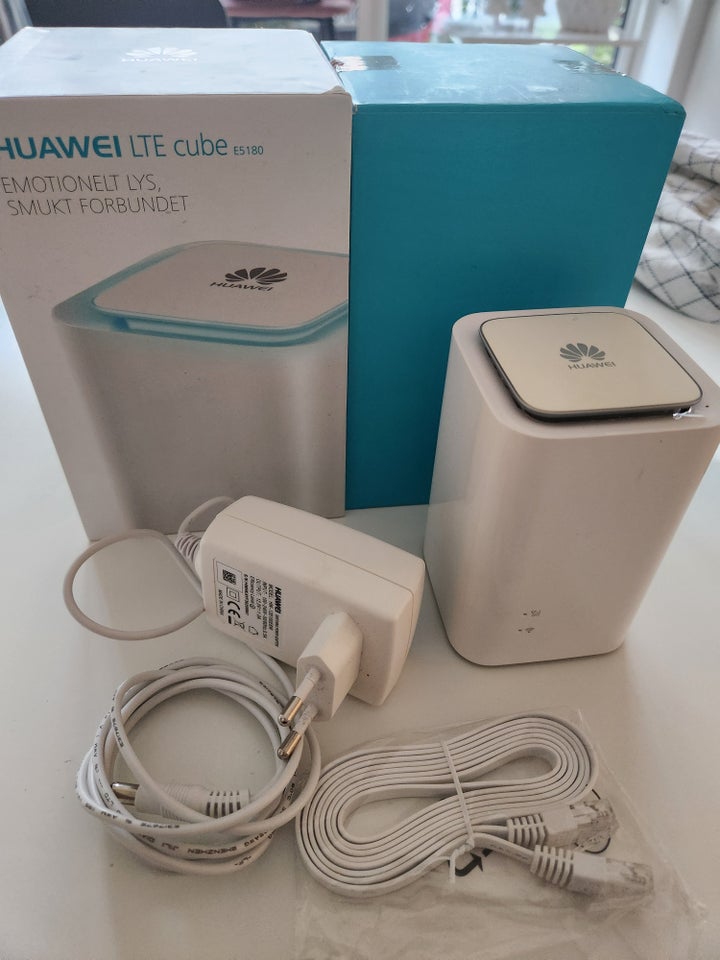 Router, wireless, Huawei LTE cube