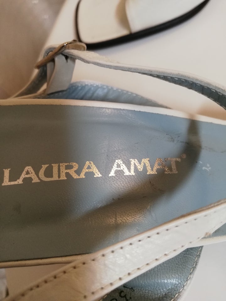 Sandaler, str. 40, Laura Amat