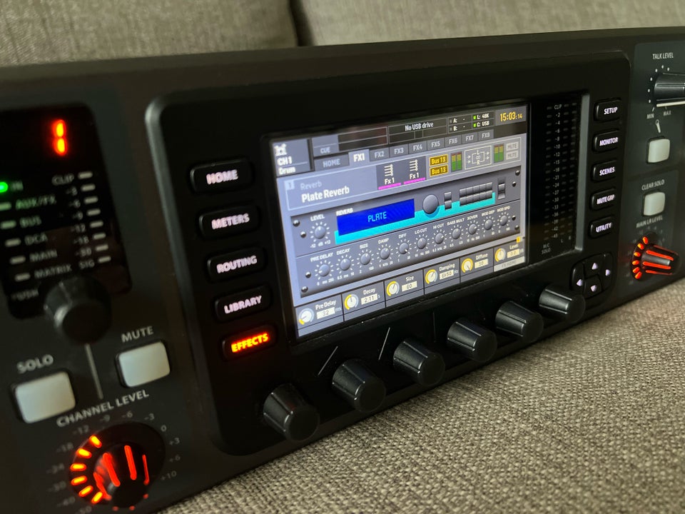 Digitale mixer , Behringer X32 rack