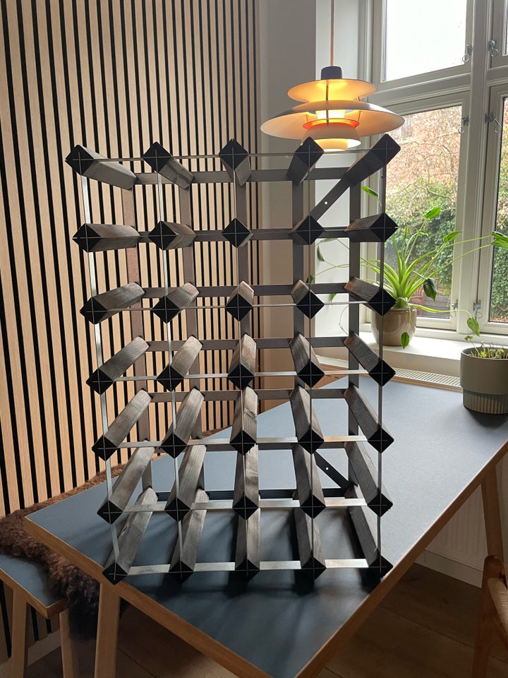 Vinreol, Traditional Wine Rack