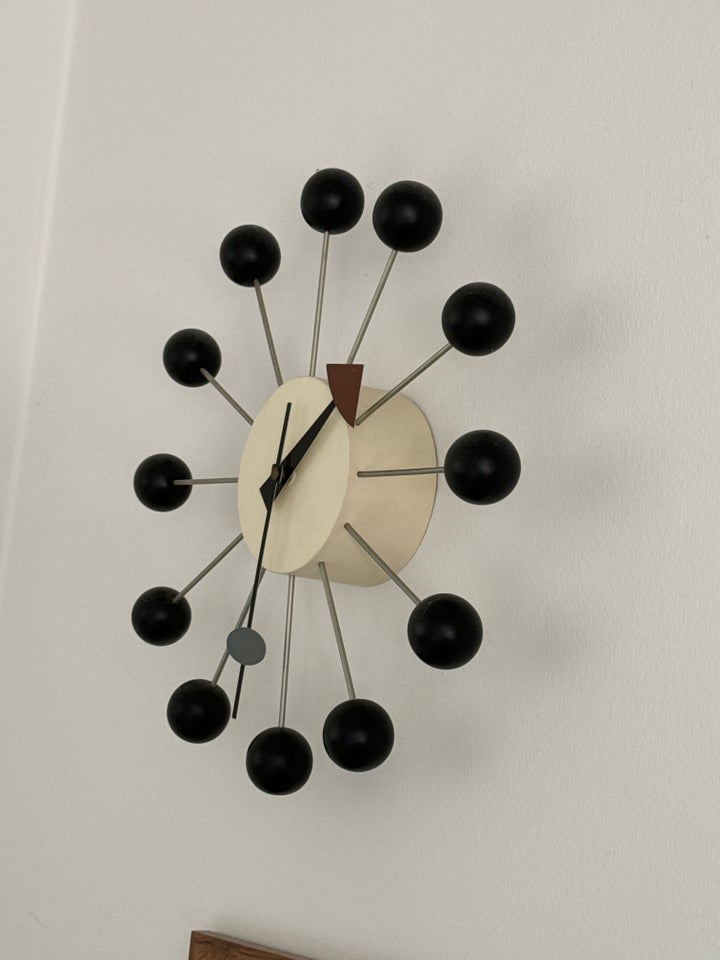 Vægur, Vitra Ball Clock Vægur