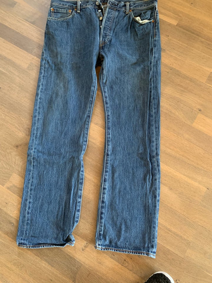 Jeans, Lewis, str. 36