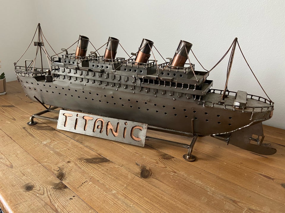 Modelskib Titanic