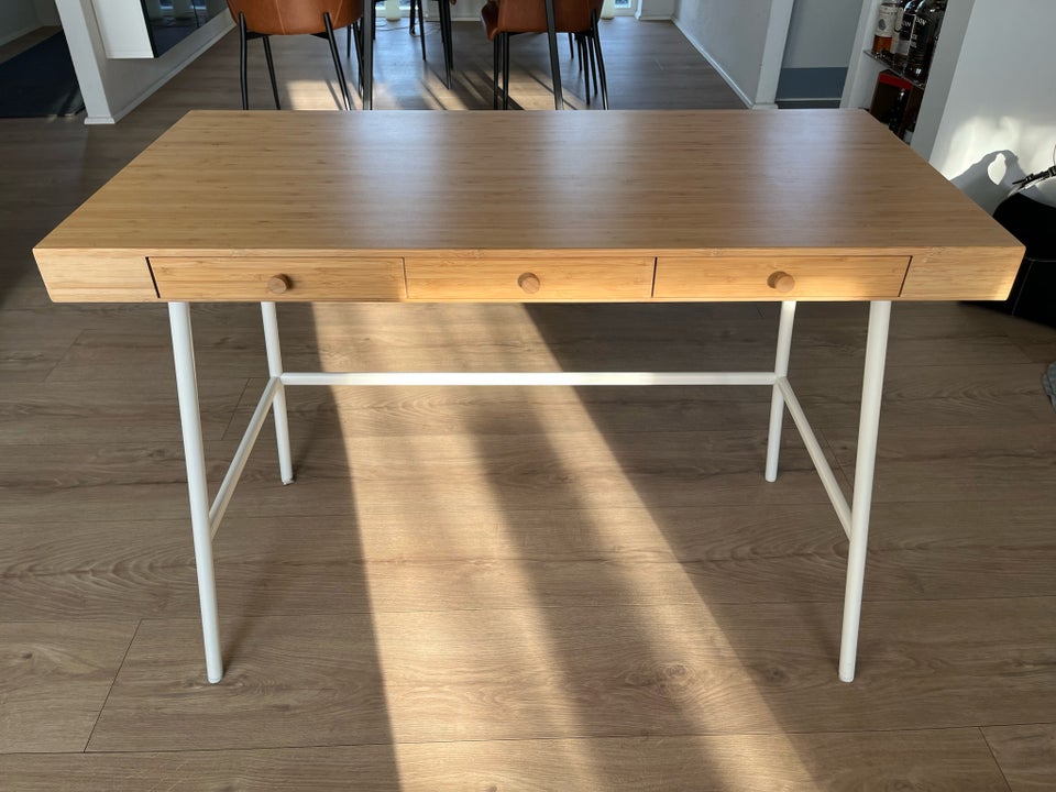 Skrivebord, IKEA , b: 102 d: 49 h: 74