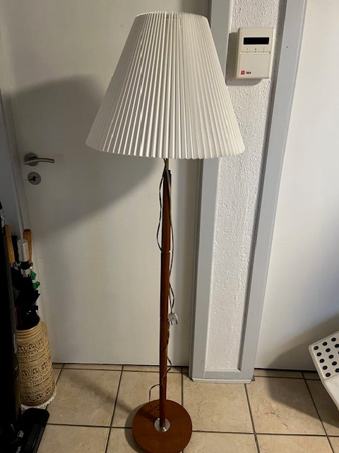 Gulvlampe, Teak Standerlampe med