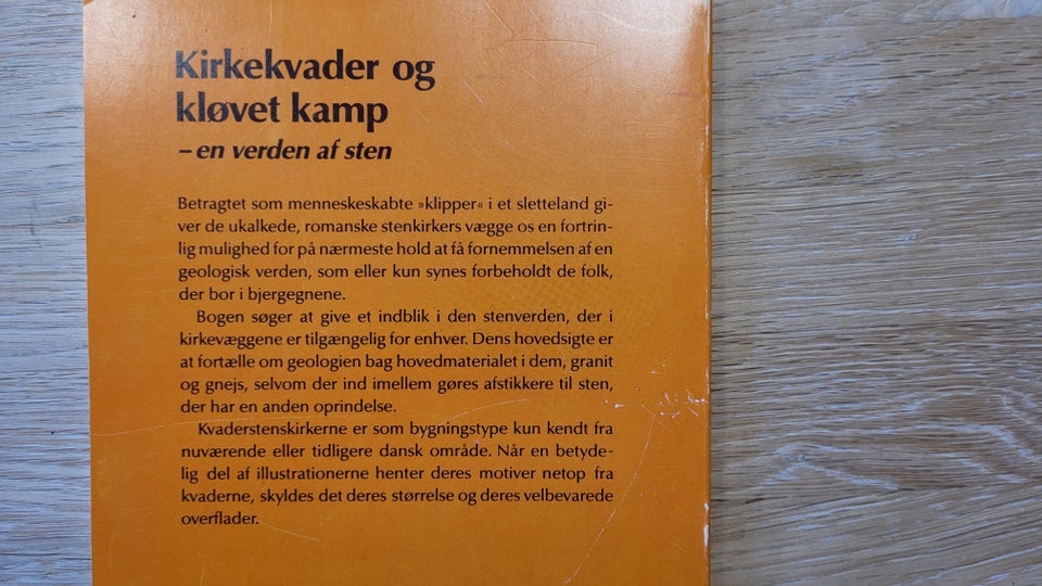 Kirkekvader og kløvet kamp - en