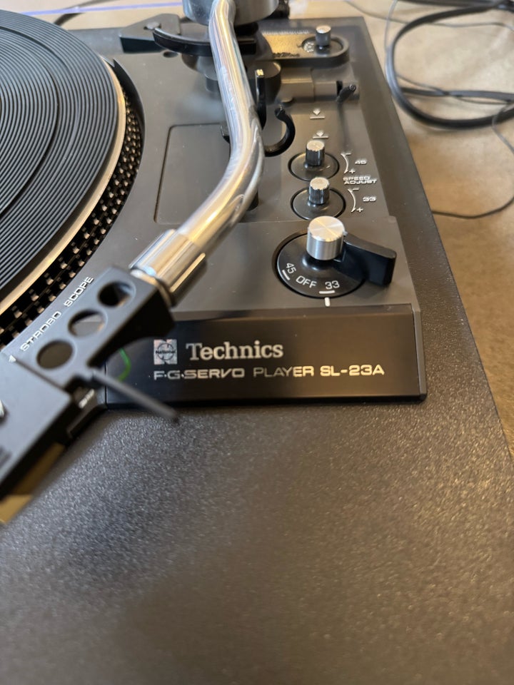 Pladespiller, Technics, SL-23A