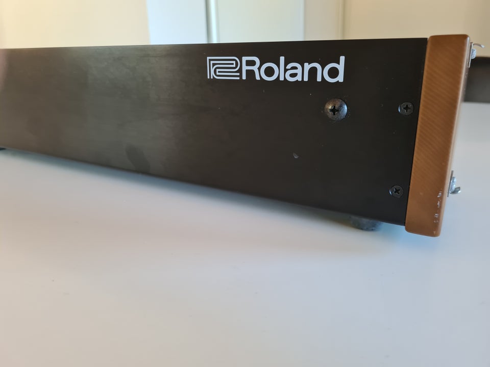 Modular Case 84hp, Roland SYR E84