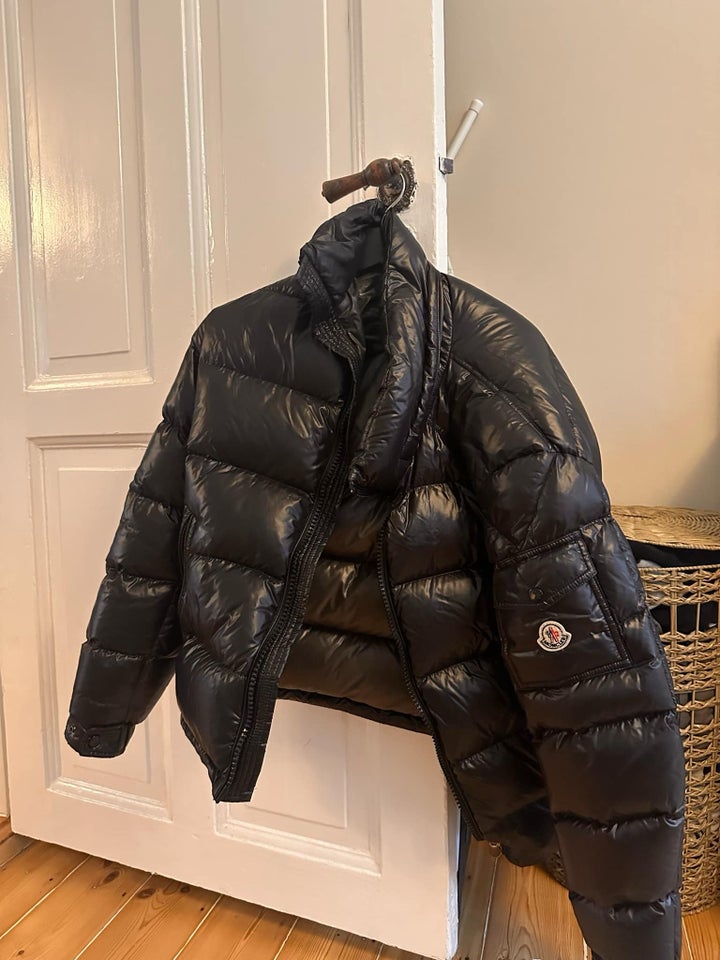 Dynejakke, str. M, Moncler