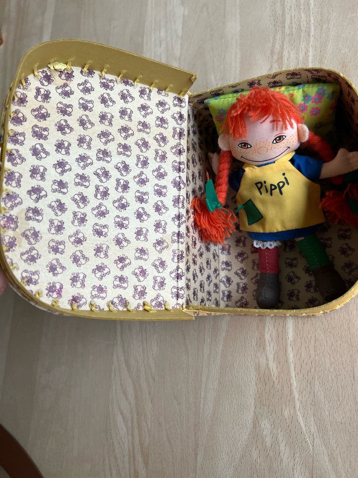 Andet, Pippi tøjdukke i kuffert