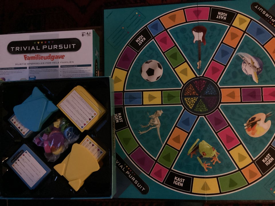 TRIVIAL PURSUIT- familieudgave,