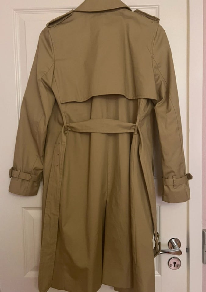 Trenchcoat, str. 46, Mango