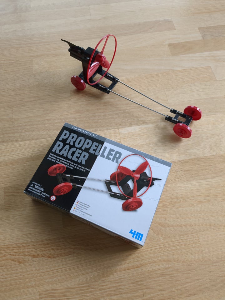 Andet legetøj, Pe, Propeller racer