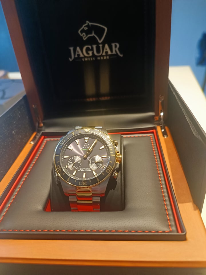 Smartwatch, Jaguar