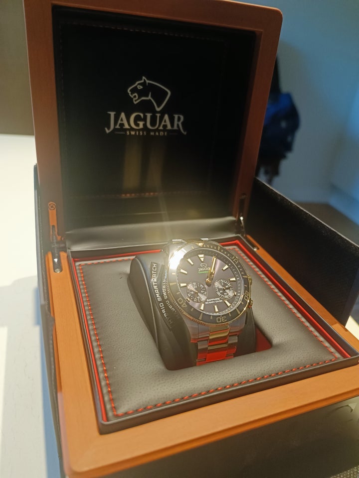 Smartwatch, Jaguar