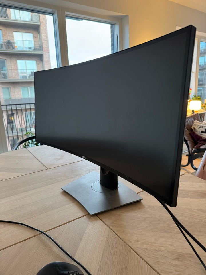 Dell, UltraSharp 34 curved monitor