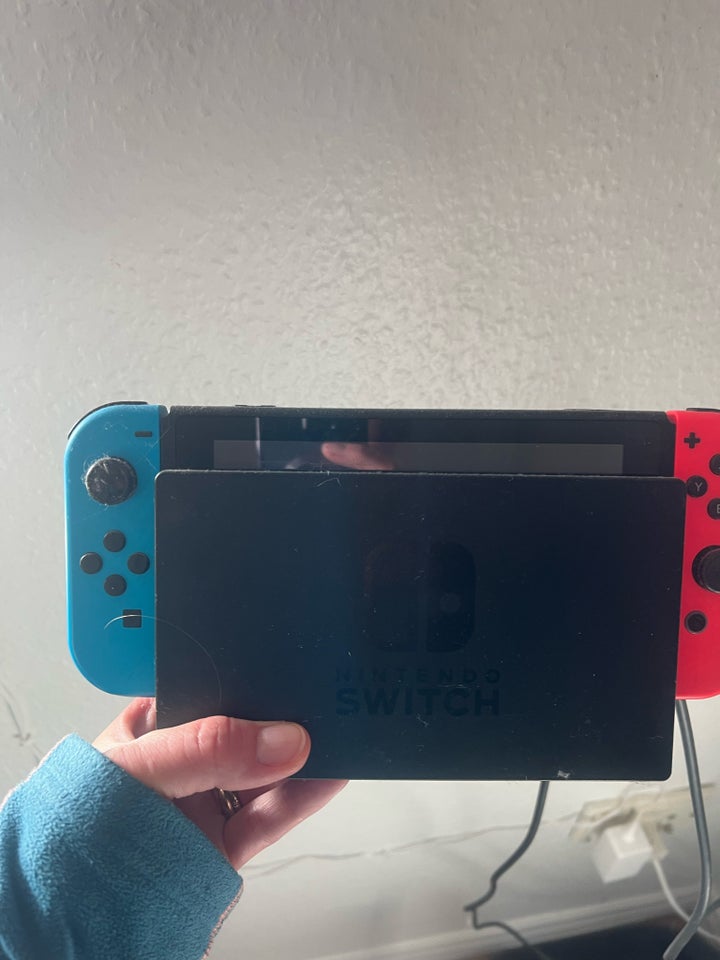 Nintendo Switch, God