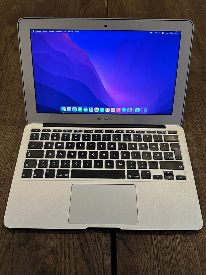 MacBook Air 11" 16 Ghz dual core