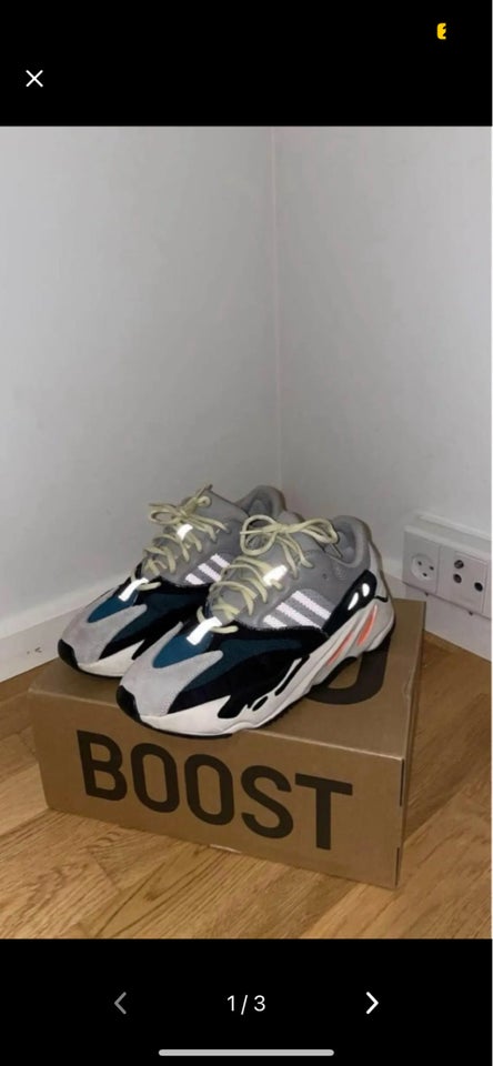 Sneakers, Yeezy700, str. 43,5