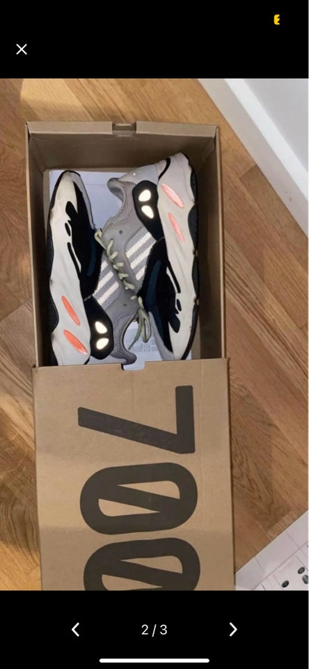 Sneakers, Yeezy700, str. 43,5