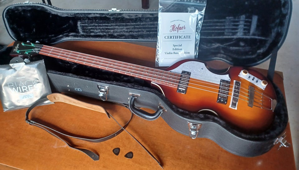 Elbas, Höfner Violin Bass Ignition