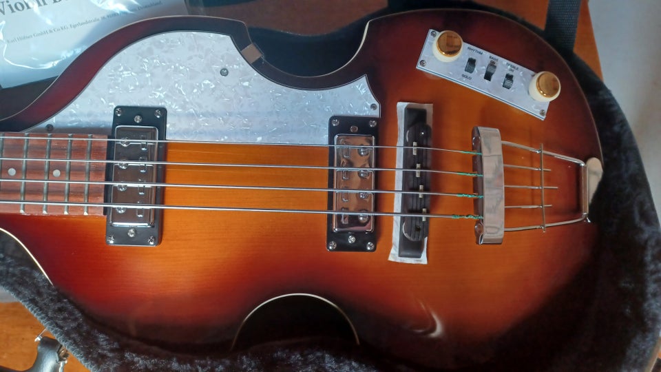 Elbas, Höfner Violin Bass Ignition