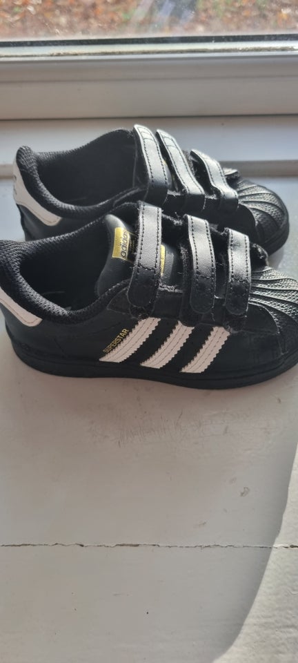 Kondisko, str. 25, Adidas