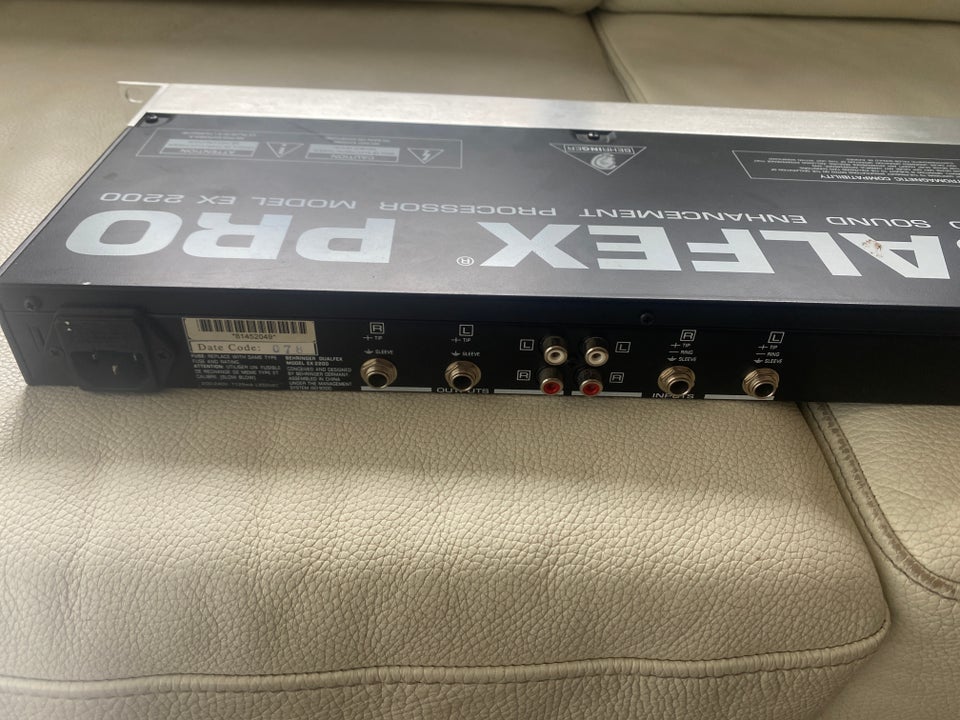 Delefilter, Behringer Ex 2200