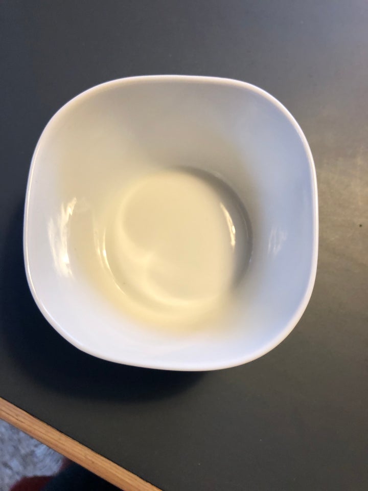 Porcelæn, Skål, Danild