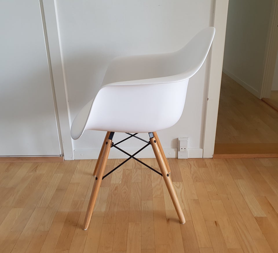 Eames Lænestol / spisestuestole