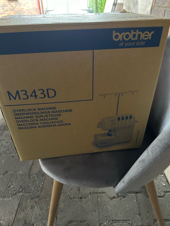 Overlocker, Brother M343D